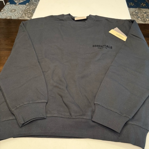 Fear Of God Essentials Crewneck Sweatshirt Stretch Limo Black Size L NEW W/TAGS - Picture 9 of 11